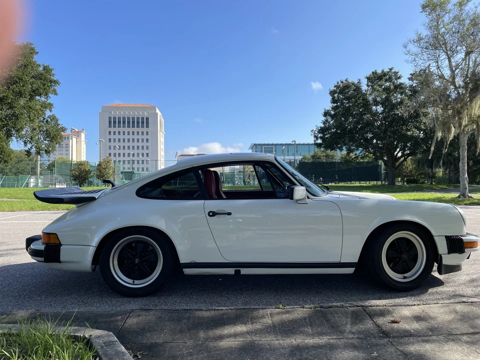 1985 Porsche 911 Carrera 3.2 - Image 4 of 31