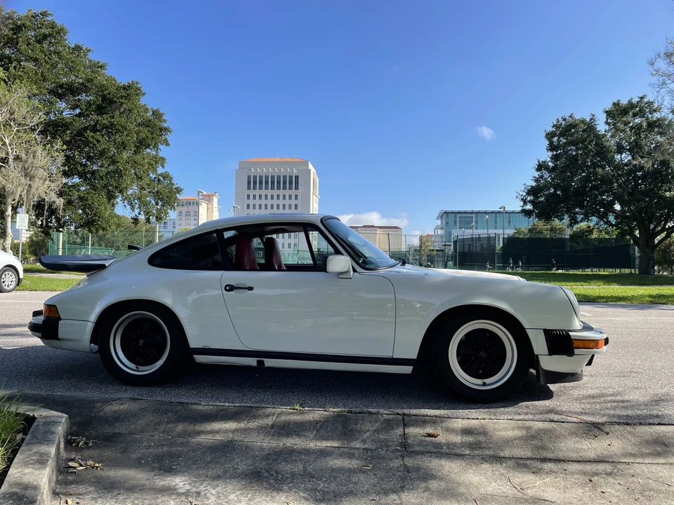 1985 Porsche 911 Carrera 3.2 - Image 5 of 31