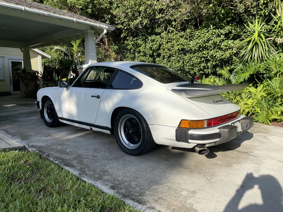 1985 Porsche 911 Carrera 3.2 - Image 26 of 31