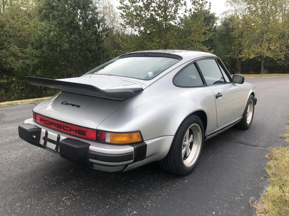 1985 Porsche 911 Carrera 3.2 - Image 13 of 31