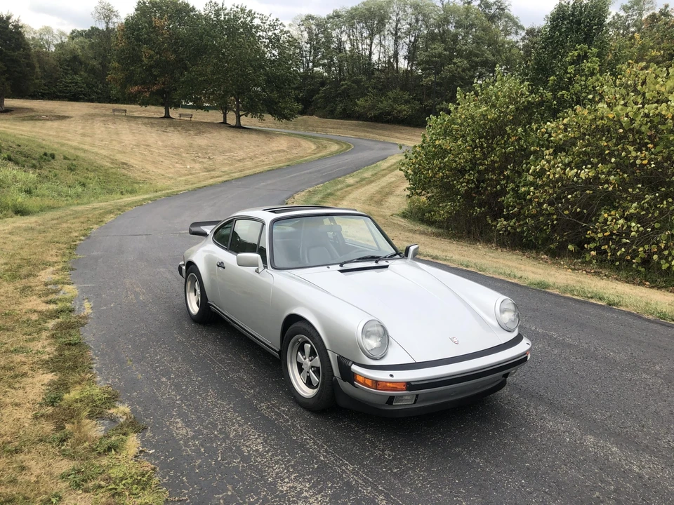 1985 Porsche 911 Carrera 3.2 - Image 19 of 31
