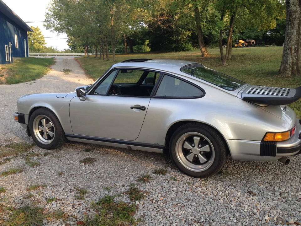 1985 Porsche 911 Carrera 3.2 - Image 25 of 31