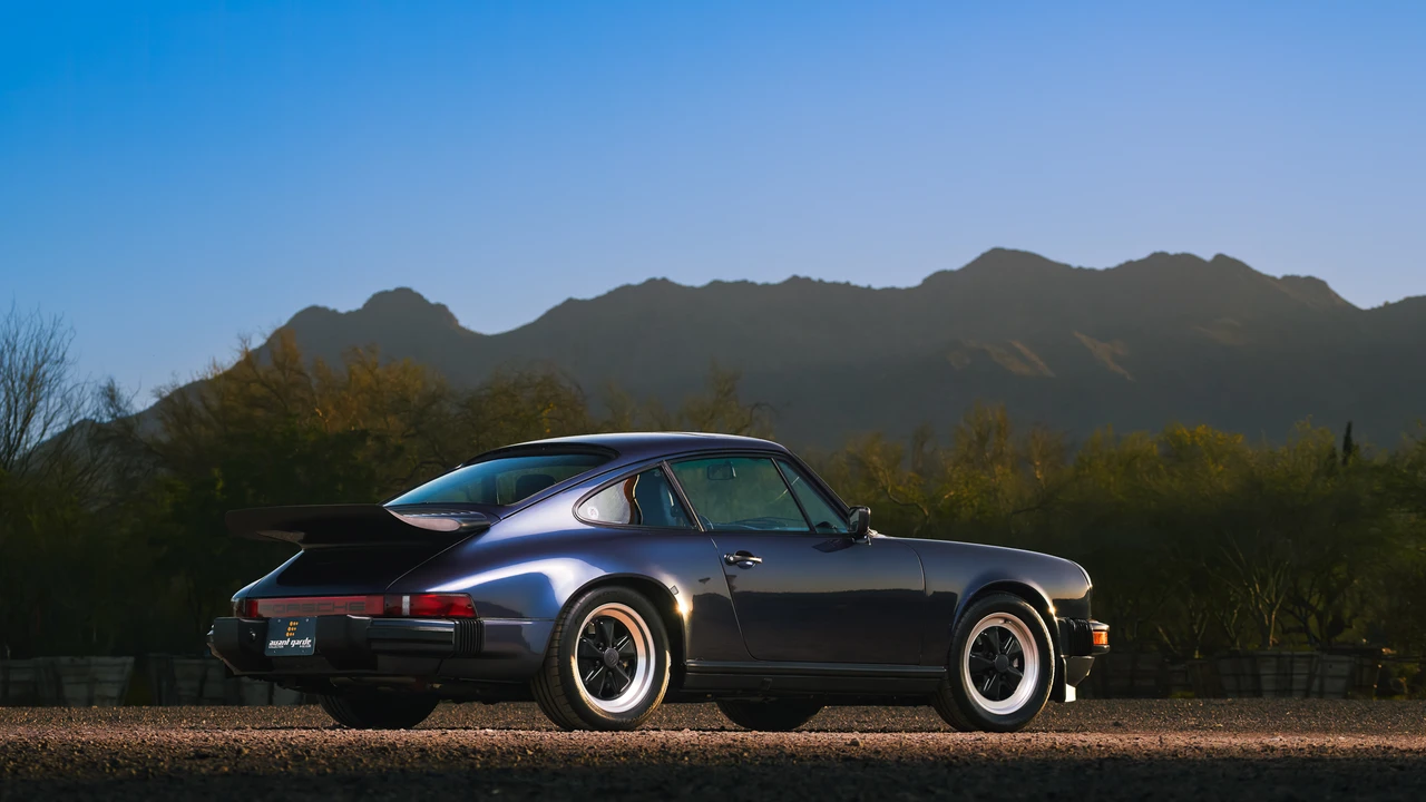 1985 Porsche 911 Carrera 3.2 - Image 9 of 31