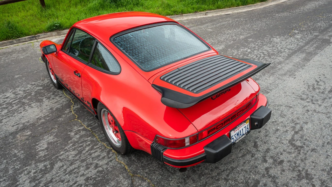 1985 Porsche 911 Carrera 3.2 - Image 16 of 31