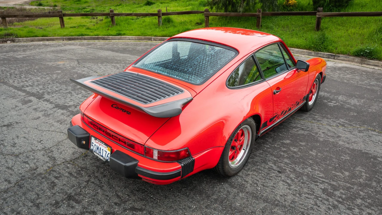 1985 Porsche 911 Carrera 3.2 - Image 13 of 31