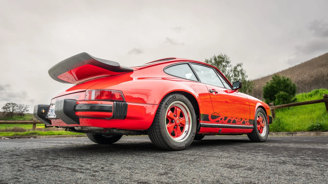 1985 Porsche 911 Carrera 3.2 - Image 11 of 31