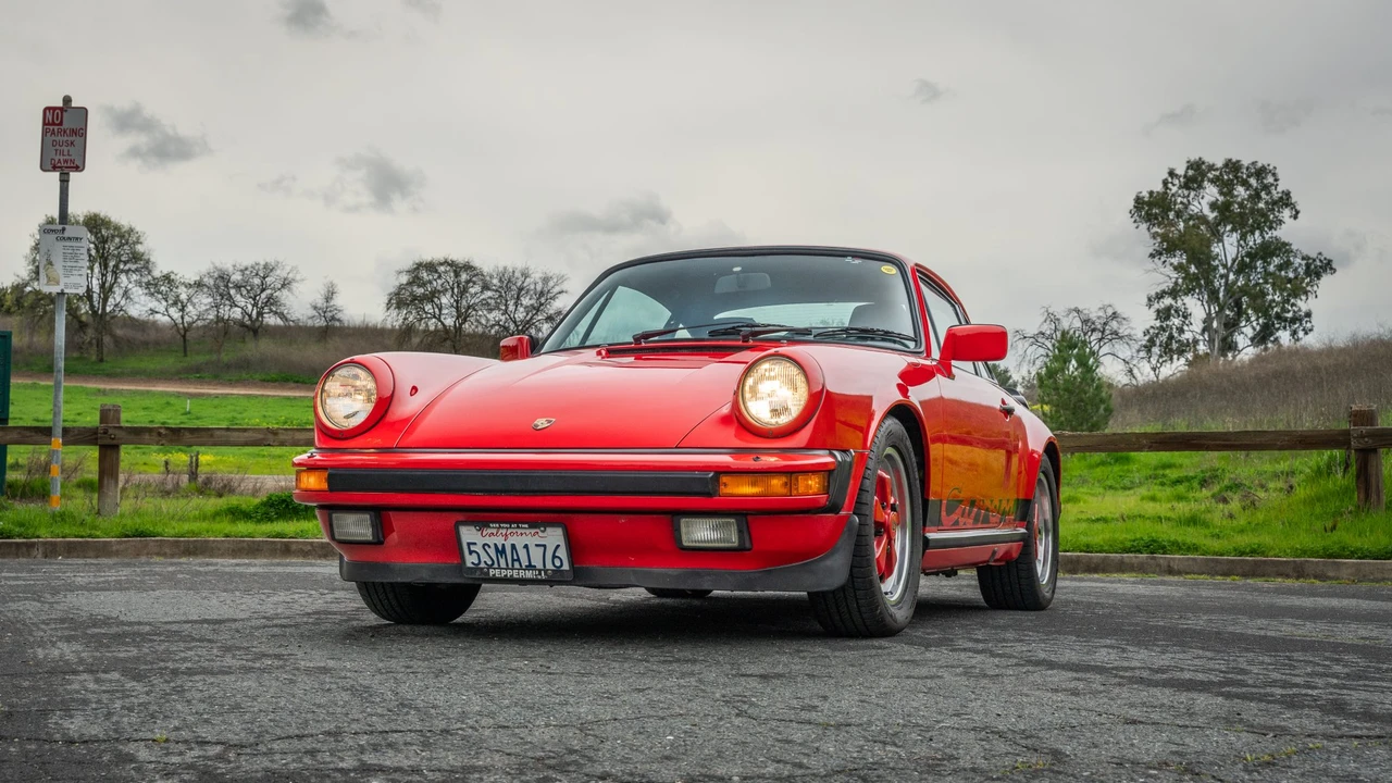 1985 Porsche 911 Carrera 3.2 - Image 5 of 31