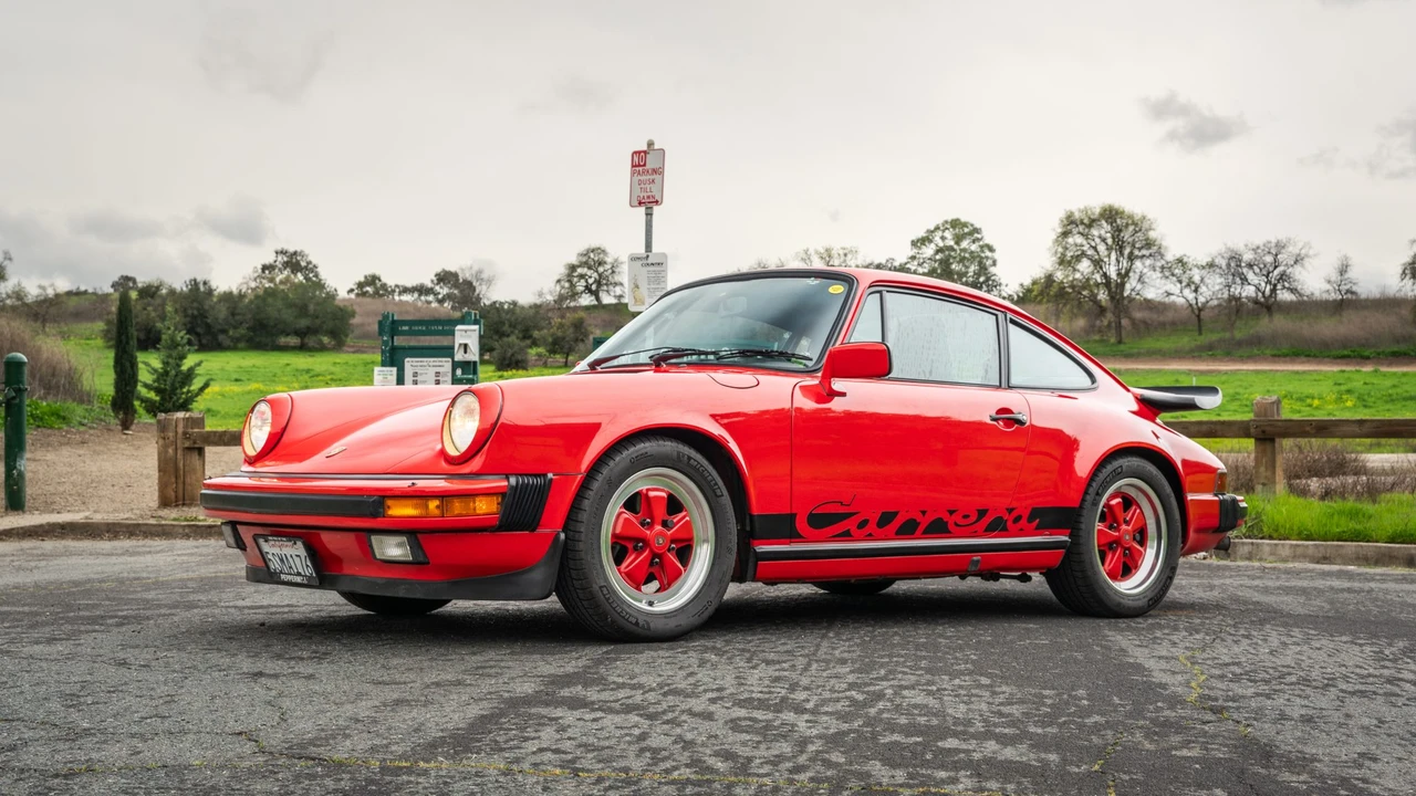 1985 Porsche 911 Carrera 3.2 - Image 17 of 31