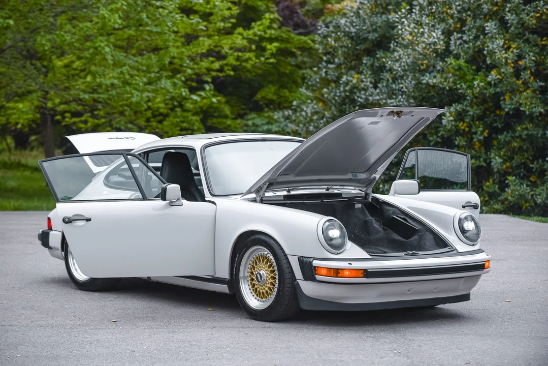 1985 Porsche 911 Carrera 3.2 - Image 13 of 31