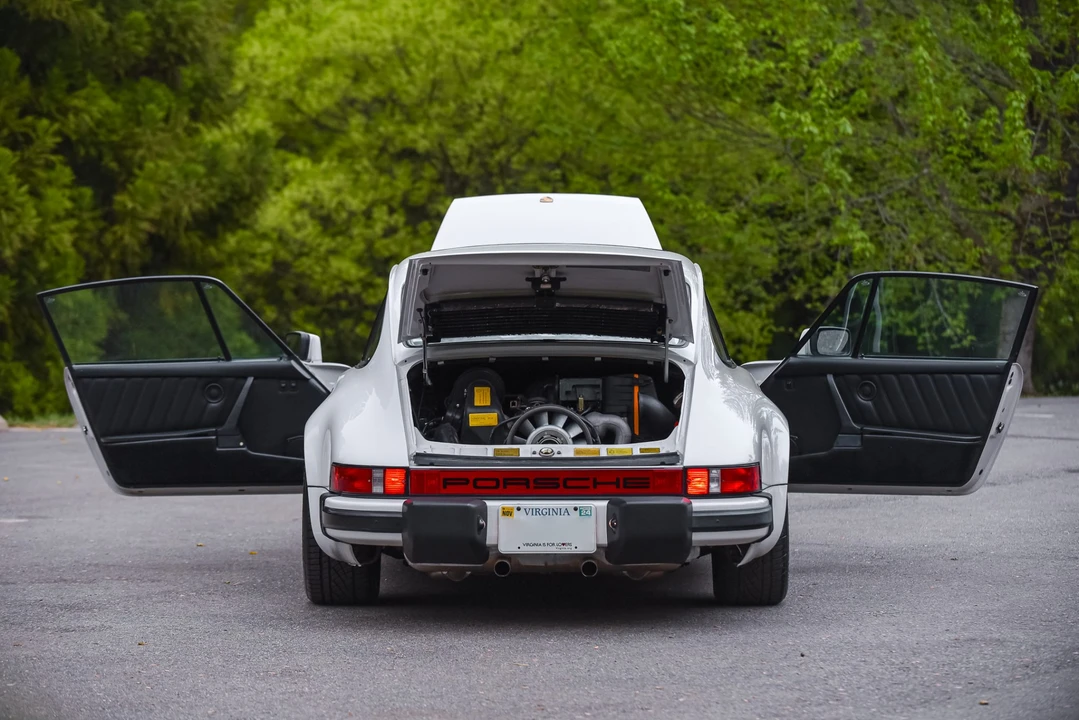 1985 Porsche 911 Carrera 3.2 - Image 15 of 31