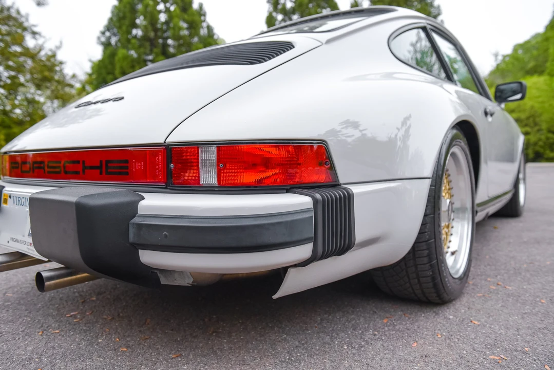 1985 Porsche 911 Carrera 3.2 - Image 29 of 31