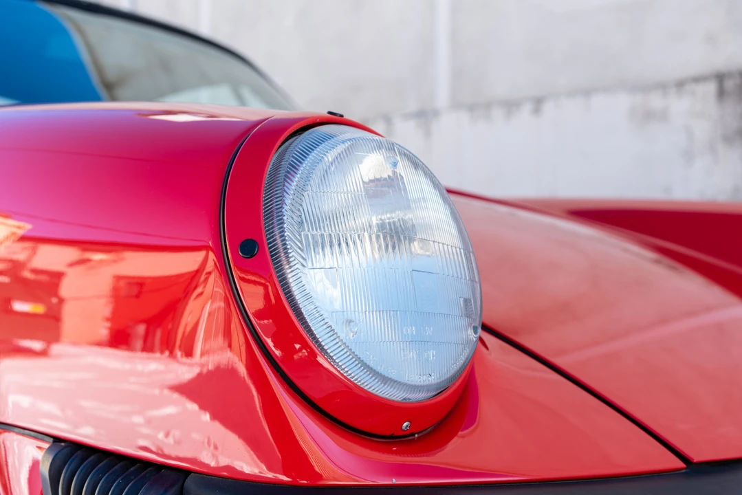 1985 Porsche 911 Carrera 3.2 - Image 14 of 31