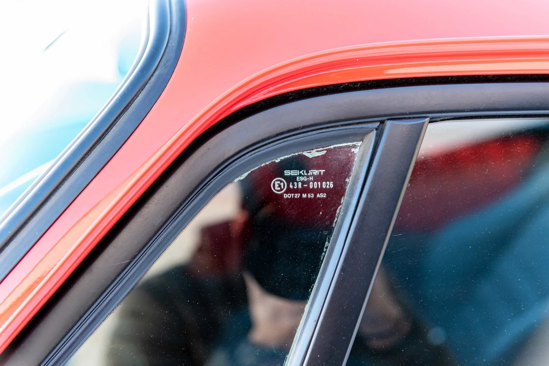 1985 Porsche 911 Carrera 3.2 - Image 24 of 31