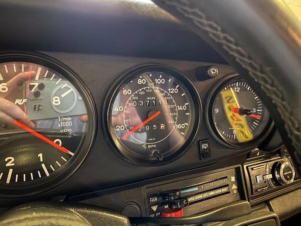 1985 Porsche 911 Carrera 3.2 - Image 28 of 31