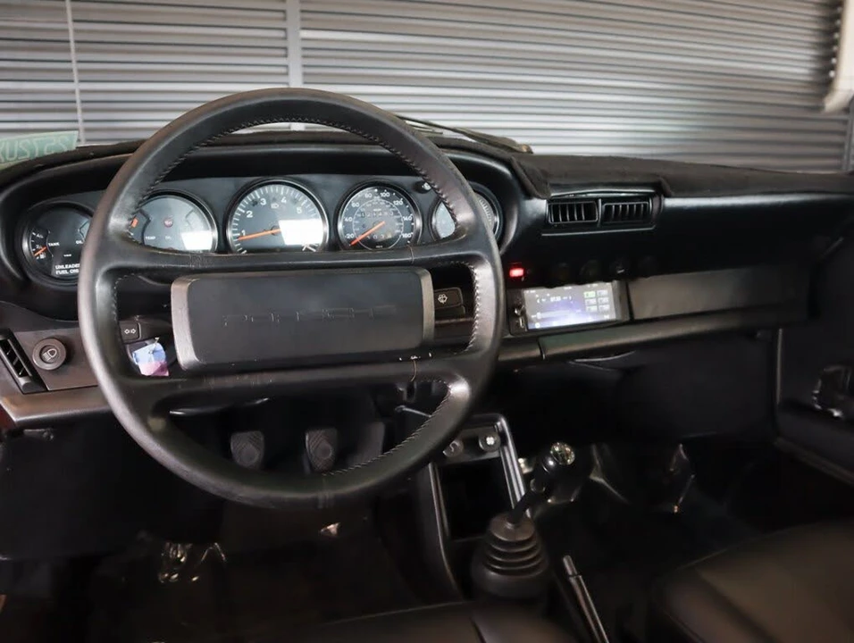 1985 Porsche 911 Carrera 3.2 - Image 13 of 29