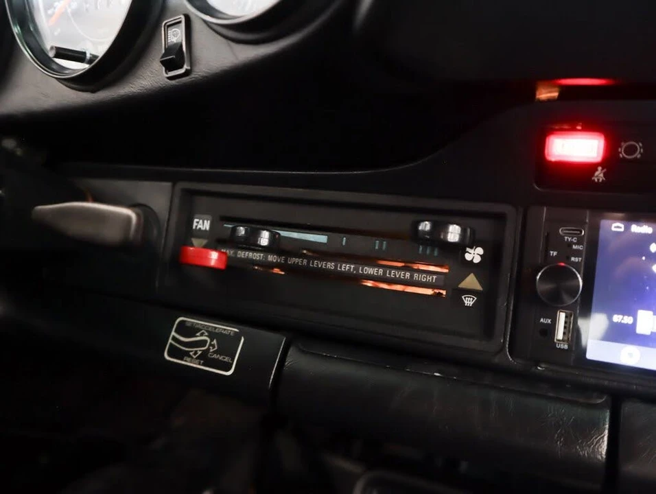 1985 Porsche 911 Carrera 3.2 - Image 16 of 29