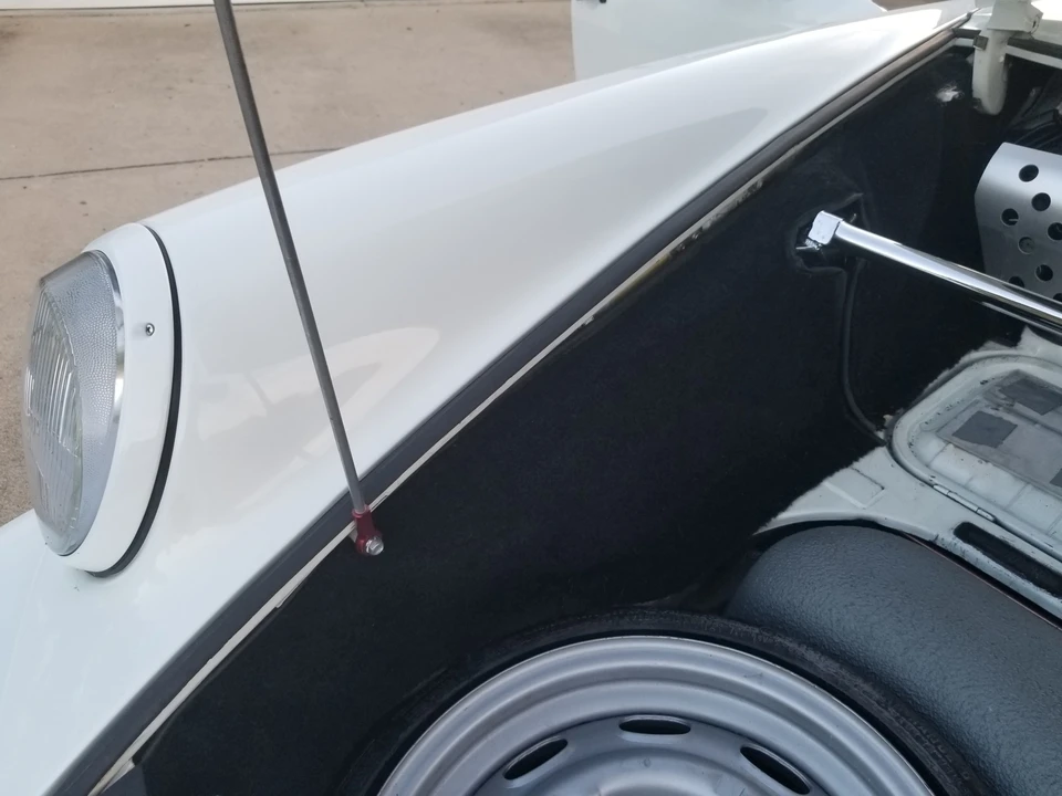 1985 Porsche 911 Carrera 3.2 - Image 28 of 31