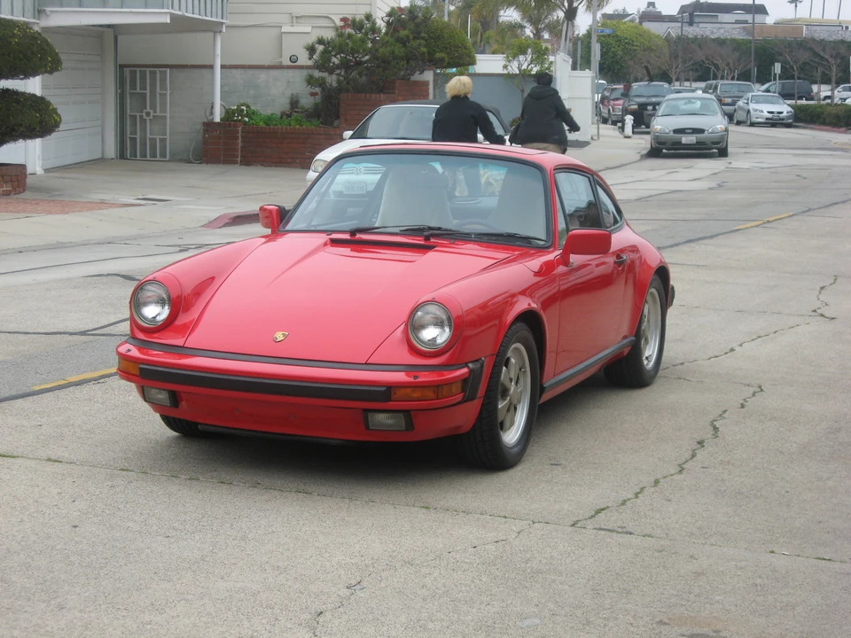 1985 Porsche 911 Carrera 3.2 - Image 9 of 31