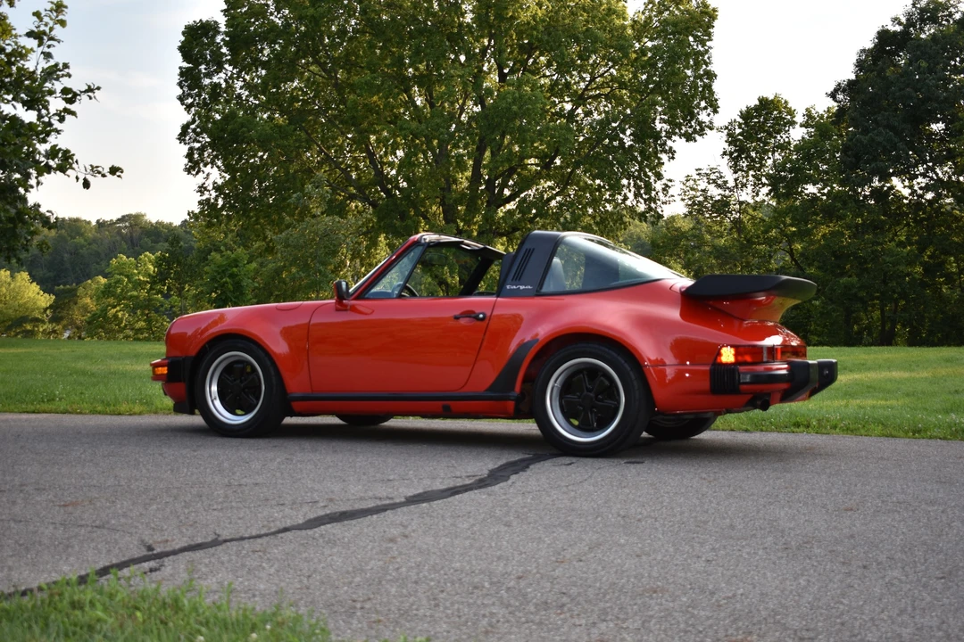 1985 Porsche 911 Carrera 3.2 - Image 5 of 31
