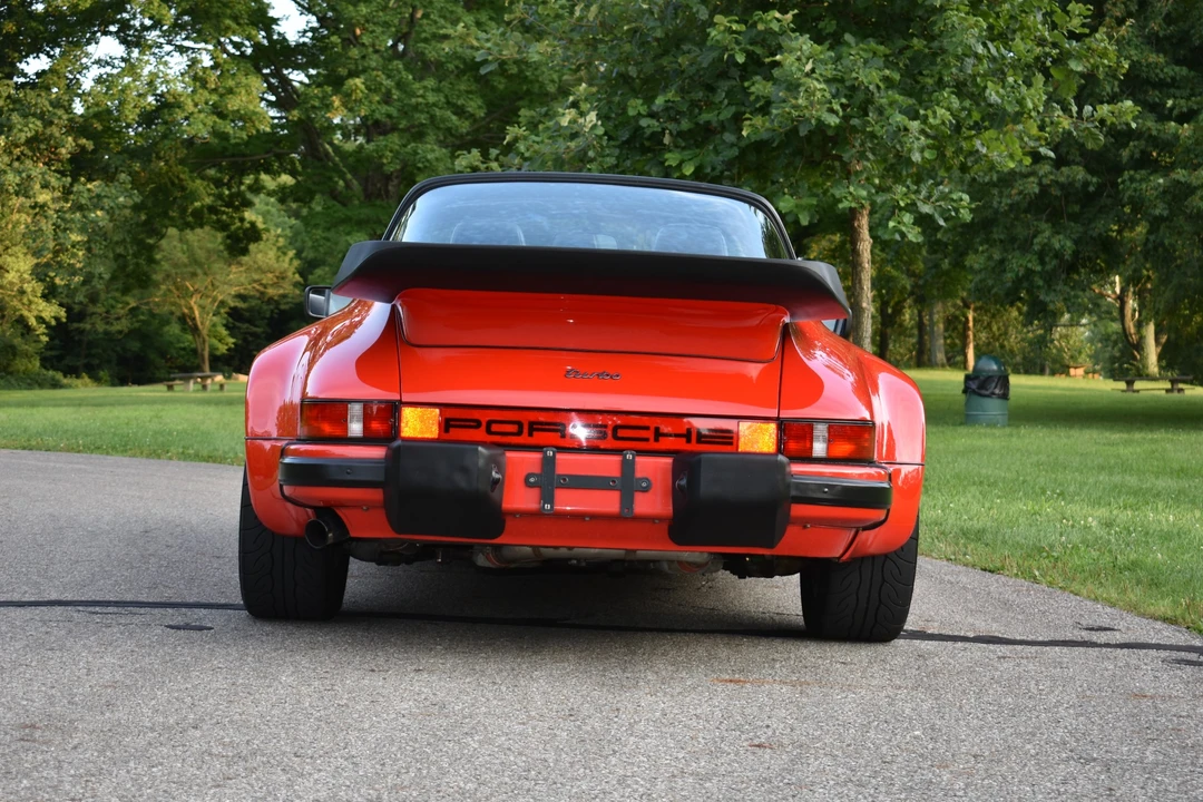 1985 Porsche 911 Carrera 3.2 - Image 9 of 31