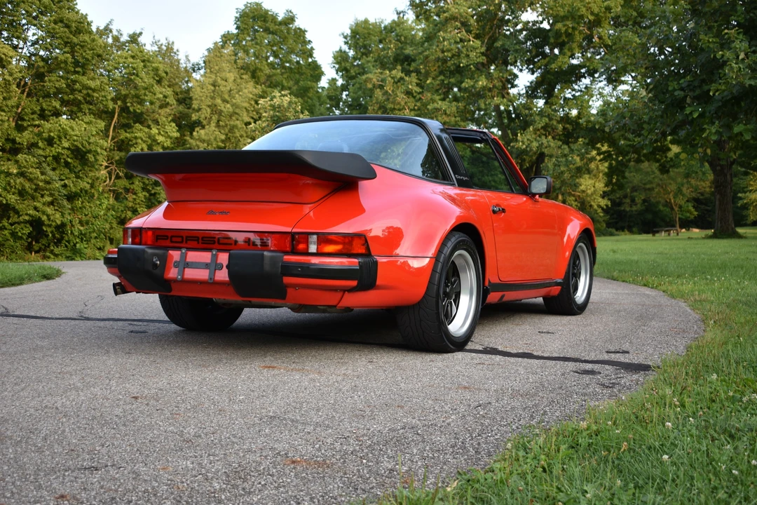 1985 Porsche 911 Carrera 3.2 - Image 11 of 31