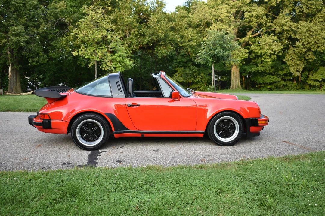 1985 Porsche 911 Carrera 3.2 - Image 13 of 31