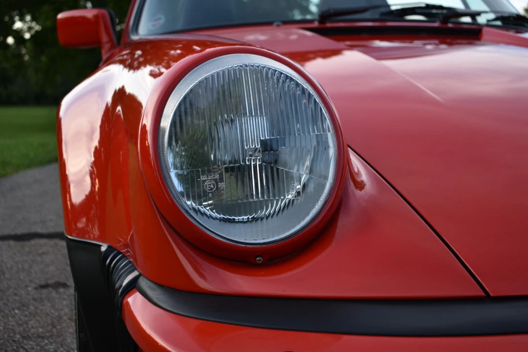 1985 Porsche 911 Carrera 3.2 - Image 18 of 31