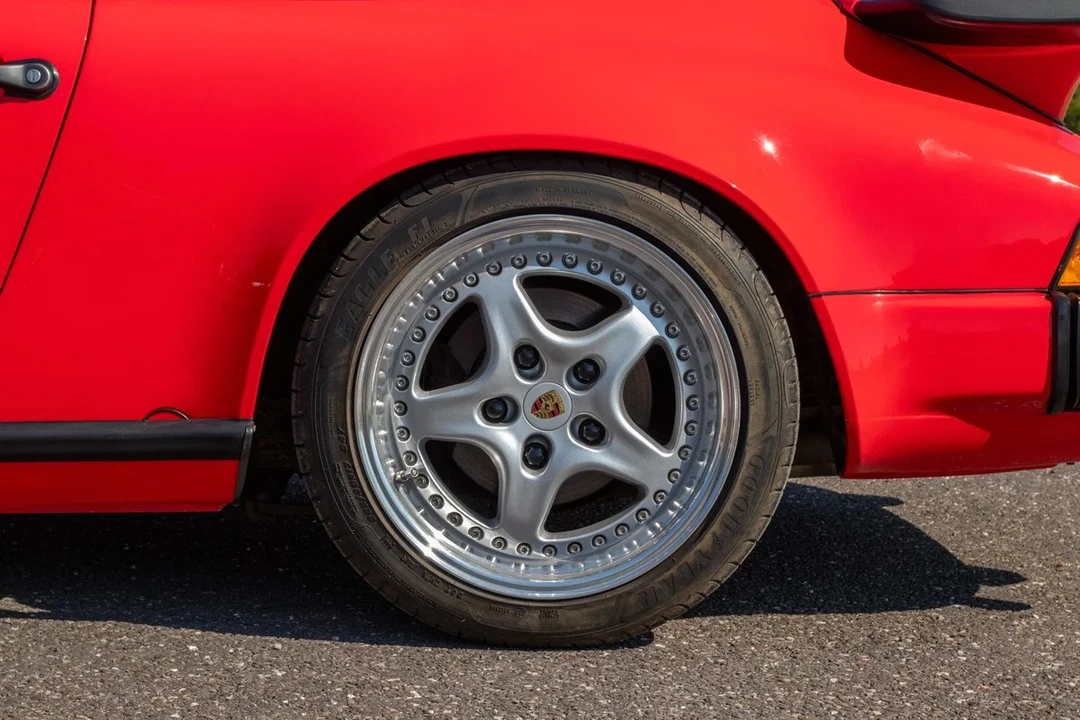 1985 Porsche 911 Carrera 3.2 - Image 20 of 30