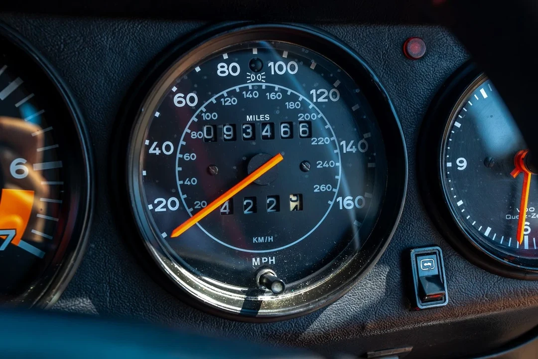 1985 Porsche 911 Carrera 3.2 - Image 16 of 30