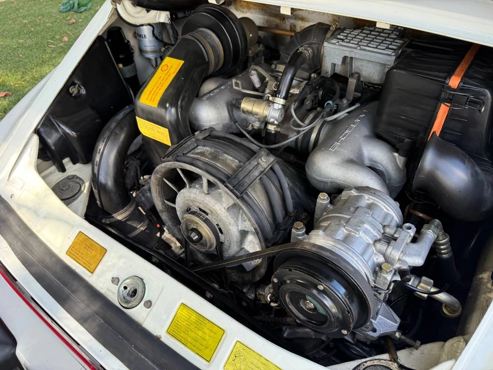 1985 Porsche 911 Carrera 3.2 - Image 18 of 24
