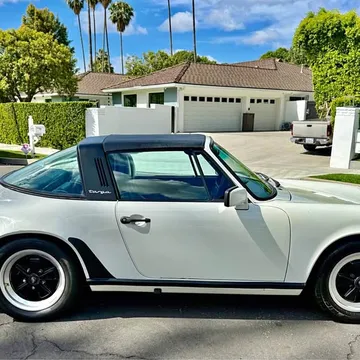 1985 Porsche 911 Carrera Targa