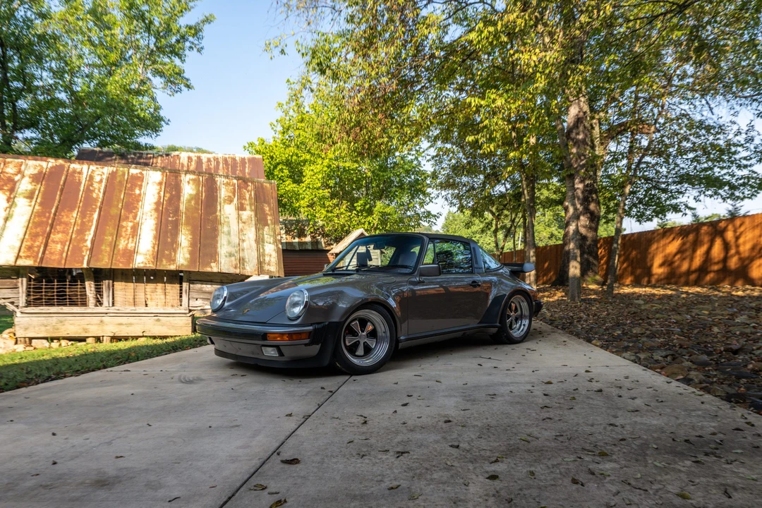 1985 Porsche 911 Carrera 3.2 - Image 25 of 31