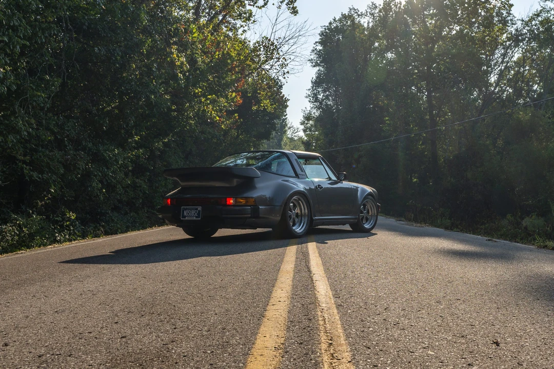 1985 Porsche 911 Carrera 3.2 - Image 30 of 31
