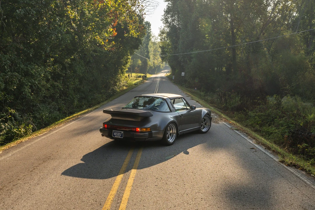1985 Porsche 911 Carrera 3.2 - Image 29 of 31