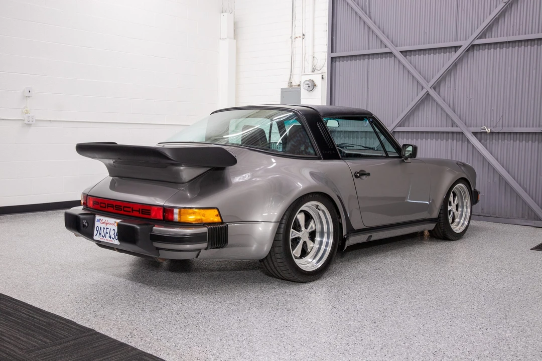 1985 Porsche 911 Carrera 3.2 - Image 16 of 31
