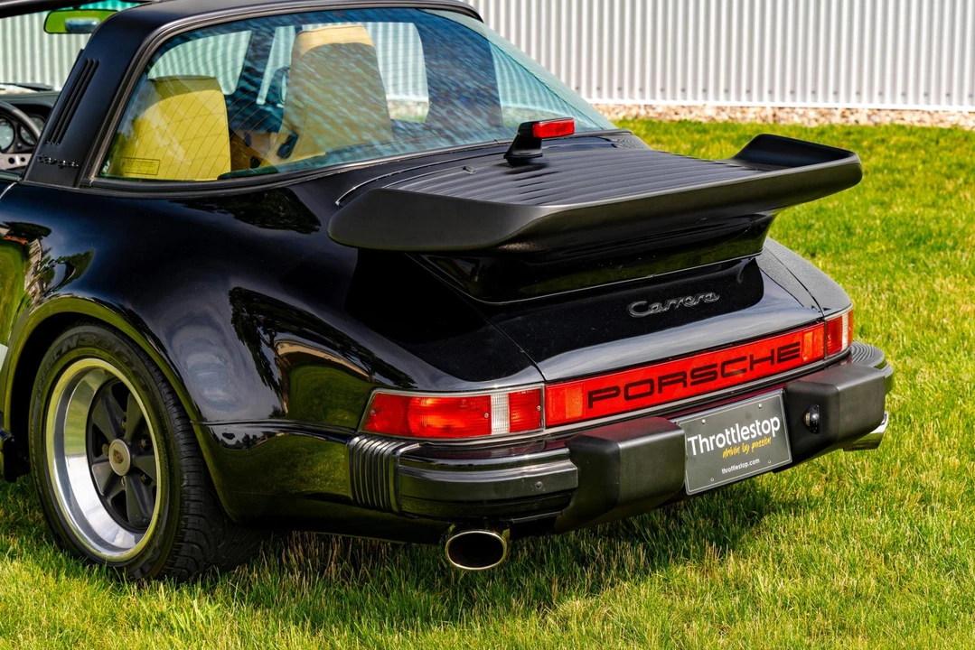 1985 Porsche 911 Carrera 3.2 - Image 24 of 31