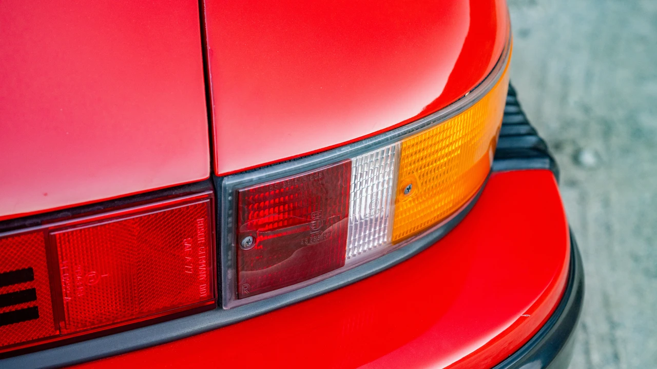 1985 Porsche 911 Carrera 3.2 - Image 20 of 31