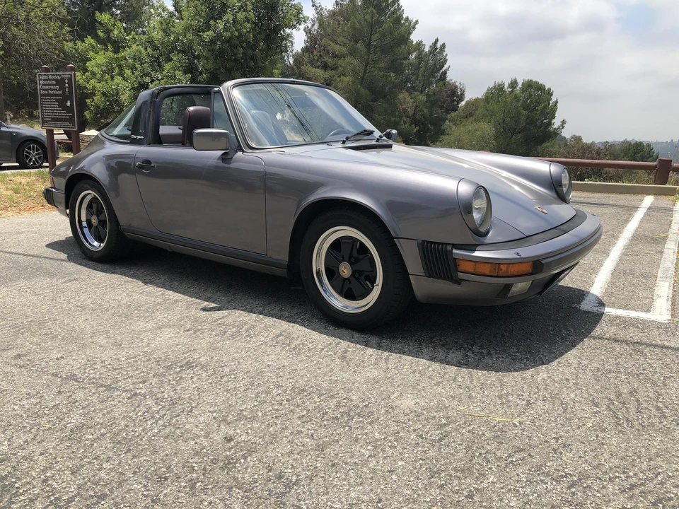 1985 Porsche 911 Carrera 3.2 - Image 25 of 31