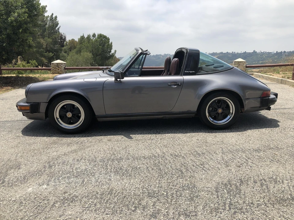 1985 Porsche 911 Carrera 3.2 - Image 13 of 31
