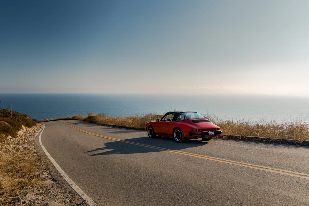 1985 Porsche 911 Carrera 3.2 - Image 5 of 31