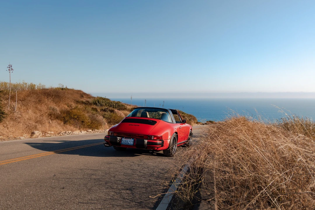 1985 Porsche 911 Carrera 3.2 - Image 14 of 31