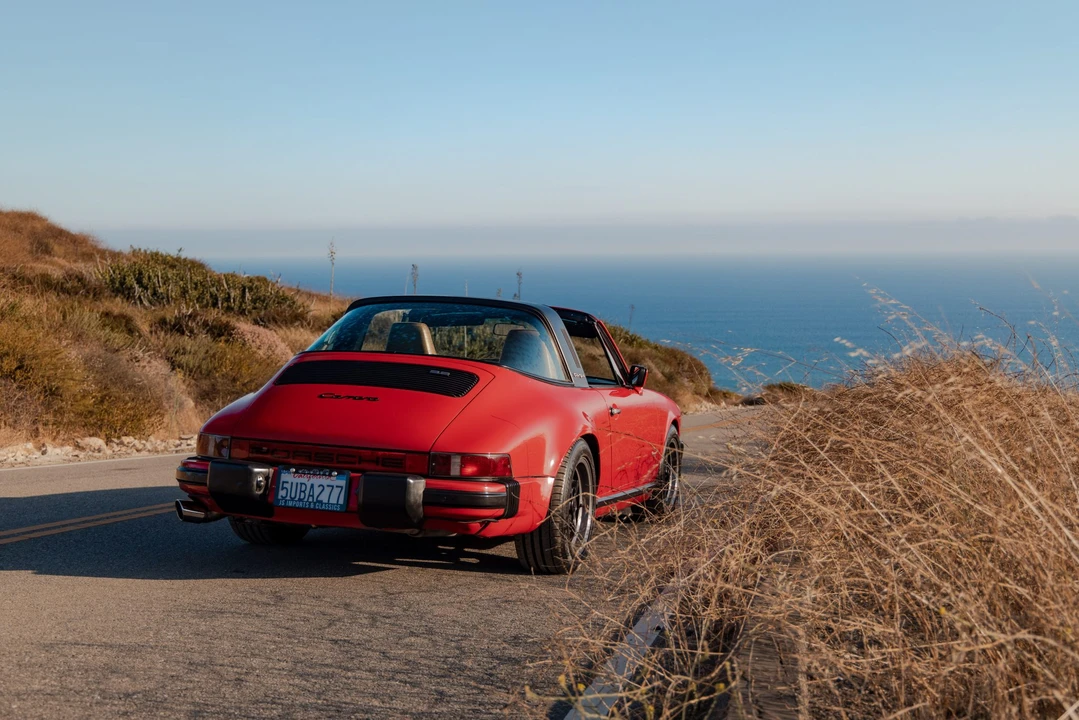 1985 Porsche 911 Carrera 3.2 - Image 13 of 31