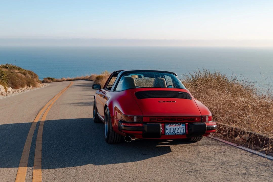 1985 Porsche 911 Carrera 3.2 - Image 12 of 31