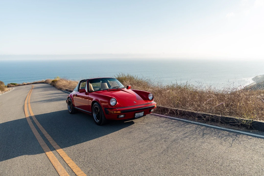 1985 Porsche 911 Carrera 3.2 - Image 24 of 31