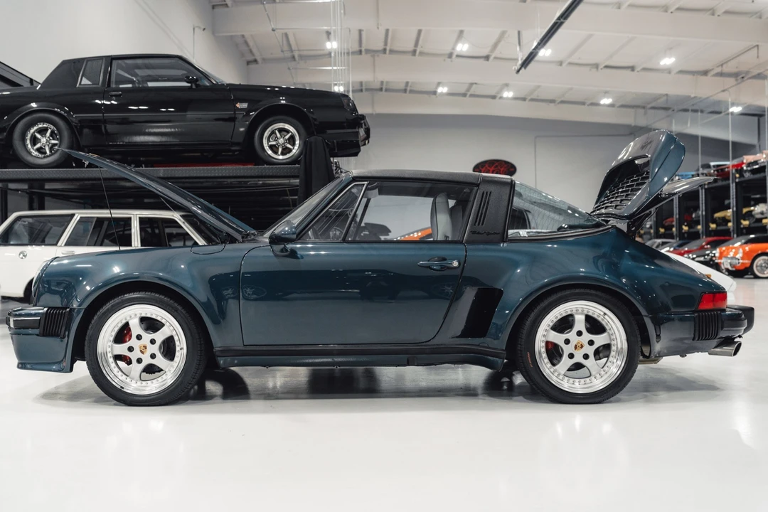 1985 Porsche 911 Carrera 3.2 - Image 9 of 31