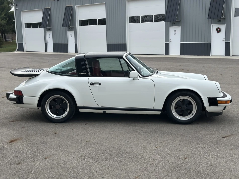 1985 Porsche 911 Carrera 3.2 - Image 5 of 31