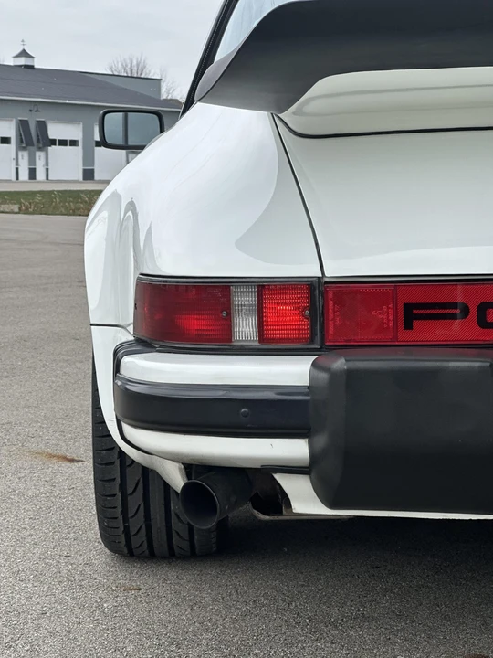 1985 Porsche 911 Carrera 3.2 - Image 29 of 31
