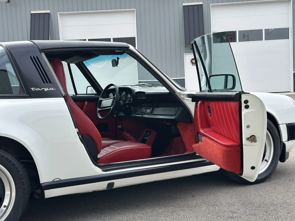1985 Porsche 911 Carrera 3.2 - Image 19 of 31