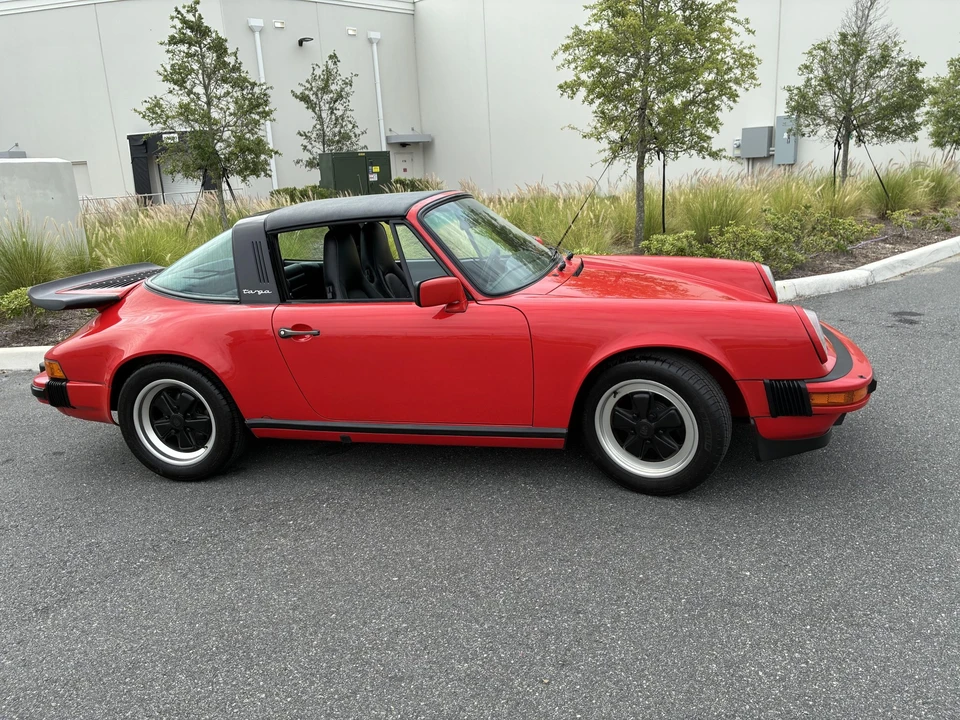 1985 Porsche 911 Carrera 3.2 - Image 8 of 31