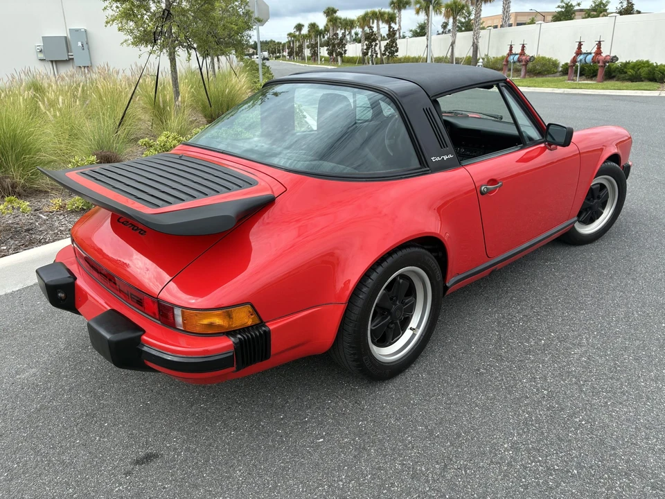 1985 Porsche 911 Carrera 3.2 - Image 13 of 31